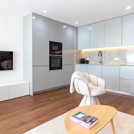 Elegant 1br Retreat Near Metro By Lovelystay *